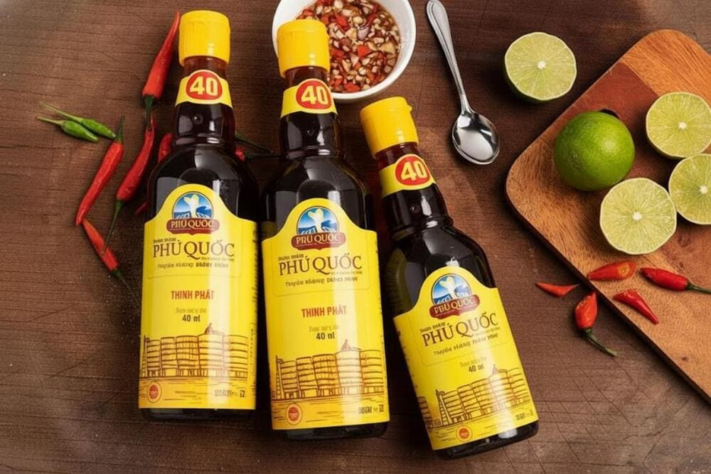 Nước mắm Phú Quốc, loại nước mắm thơm ngon, đậm đà nổi tiếng cả nước